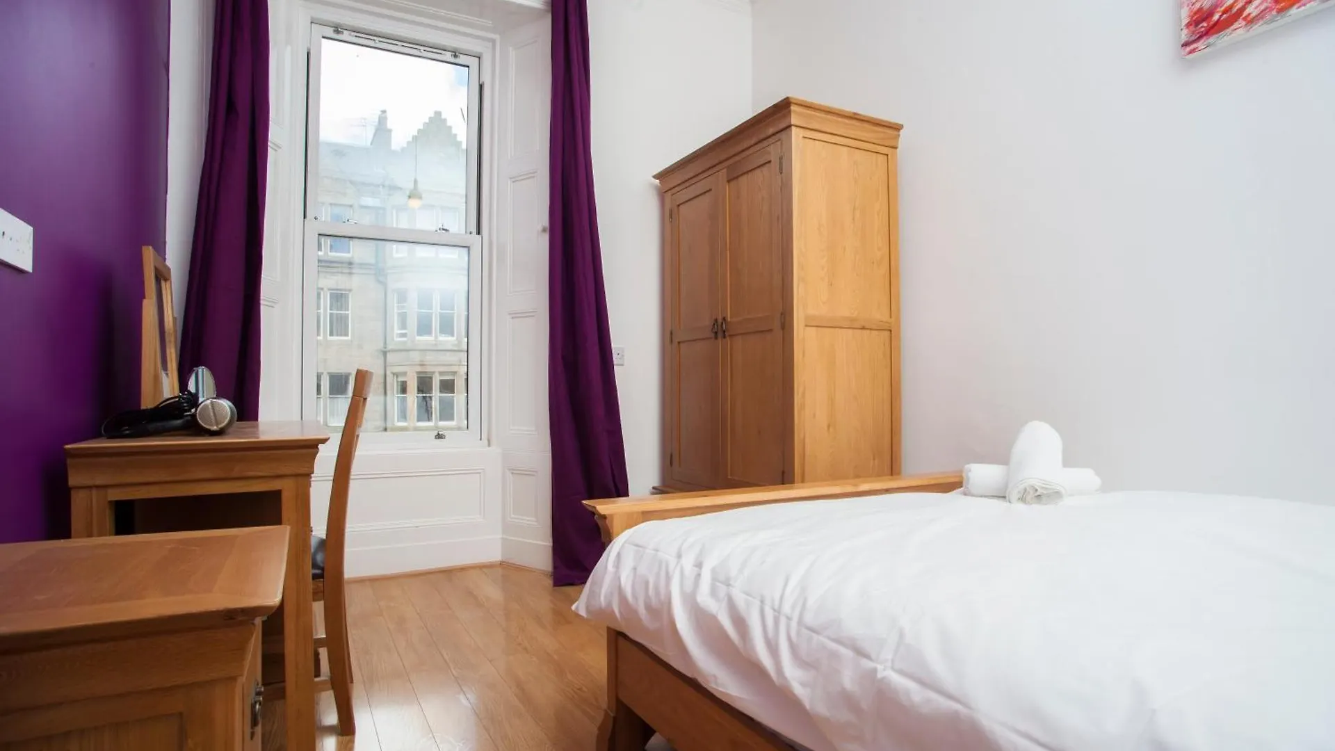 Apartment My Meadows, City Centre Apartment, Sunny&Spacious Edinburgh