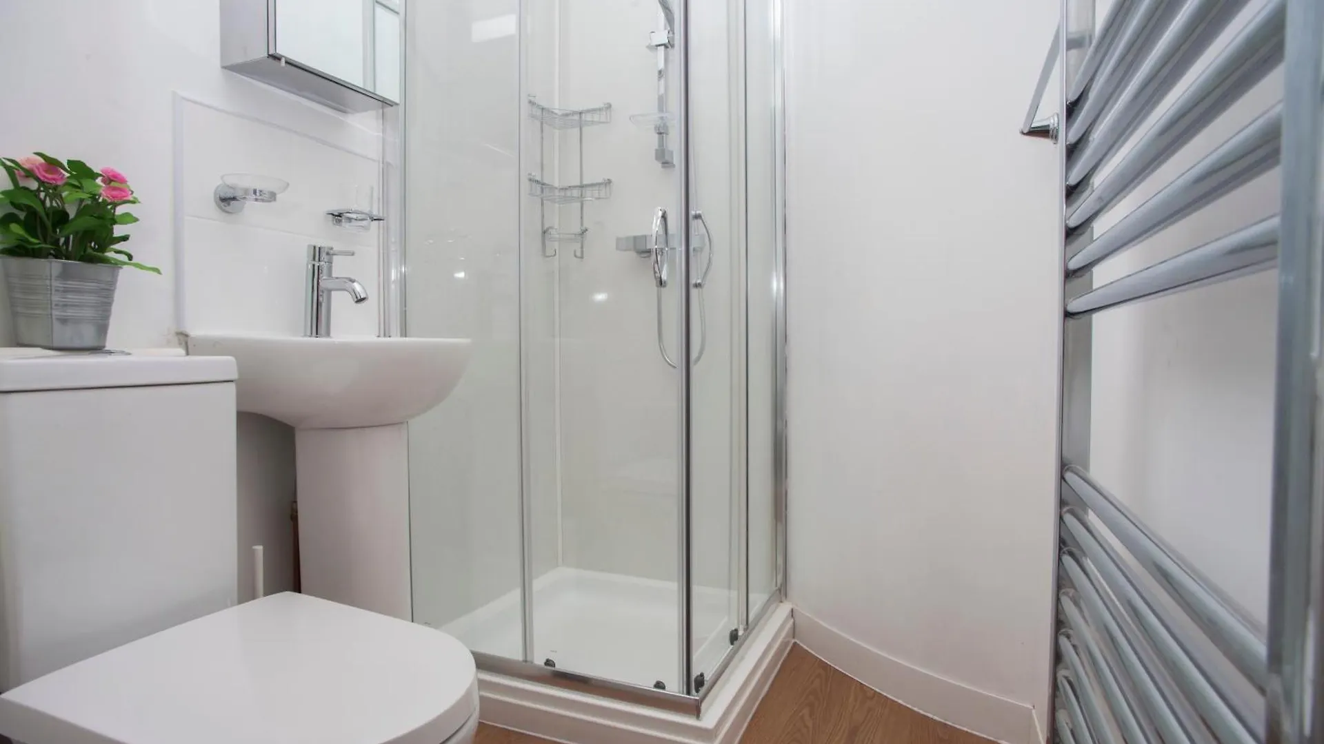 My Meadows, City Centre Apartment, Sunny&Spacious Edinburgh